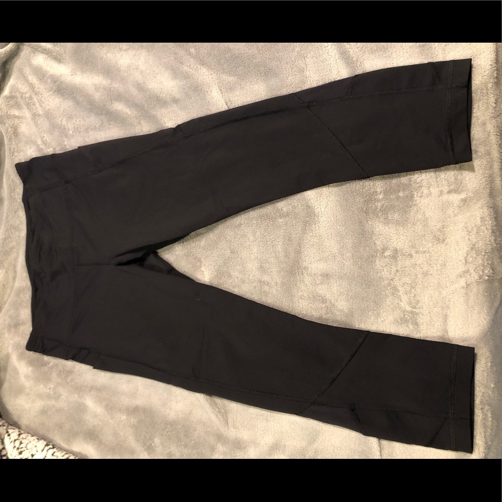 Size 8 Black mid calf Lululemon running leggings
